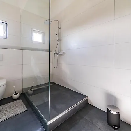 Messe-Appartement 4, Zu Fuss In 5 Minuten An Der Messe Friedrichshafen Daire